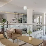 Golden Mare فندق